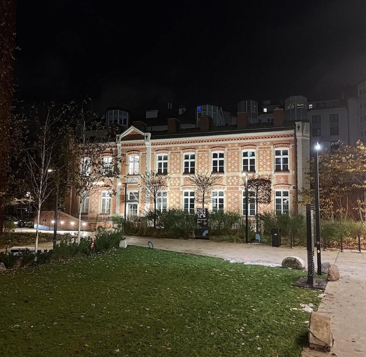 Apartment In The Center - Browary Warszawskie Варшава Экстерьер фото